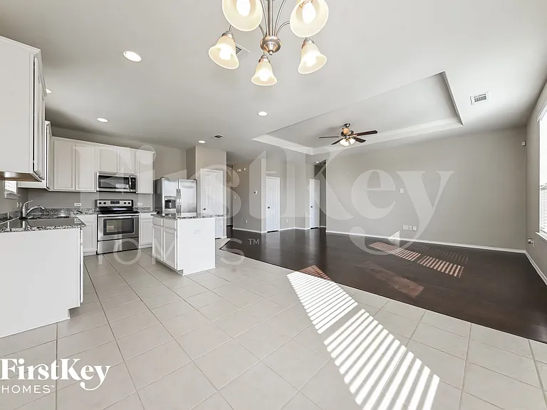 2023 Avondown Rd — Photo 6