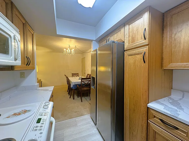 21300 Brinson Ave #113 — Photo 9