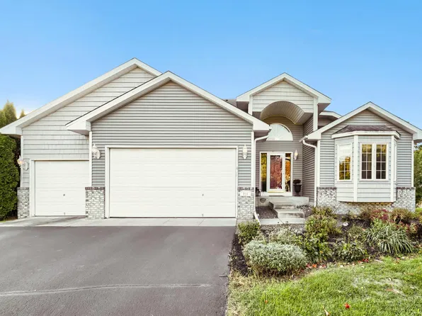 916 140th Ln NW, Andover, MN 55304