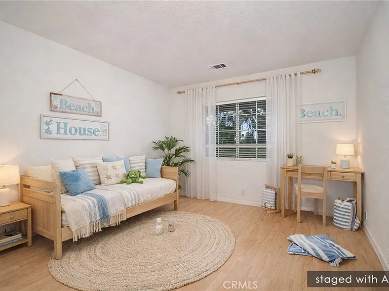 24392 Kingston Ct — Photo 18