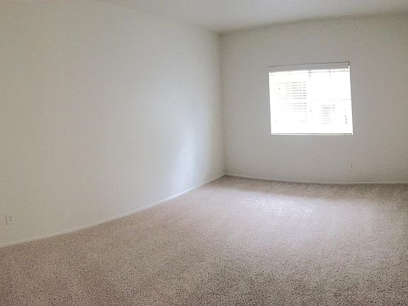 4th image of 780 Camino De La Reina APT 347