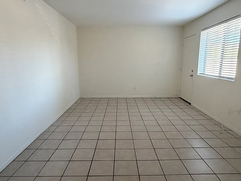 1420 E Brown St #C — Photo 5