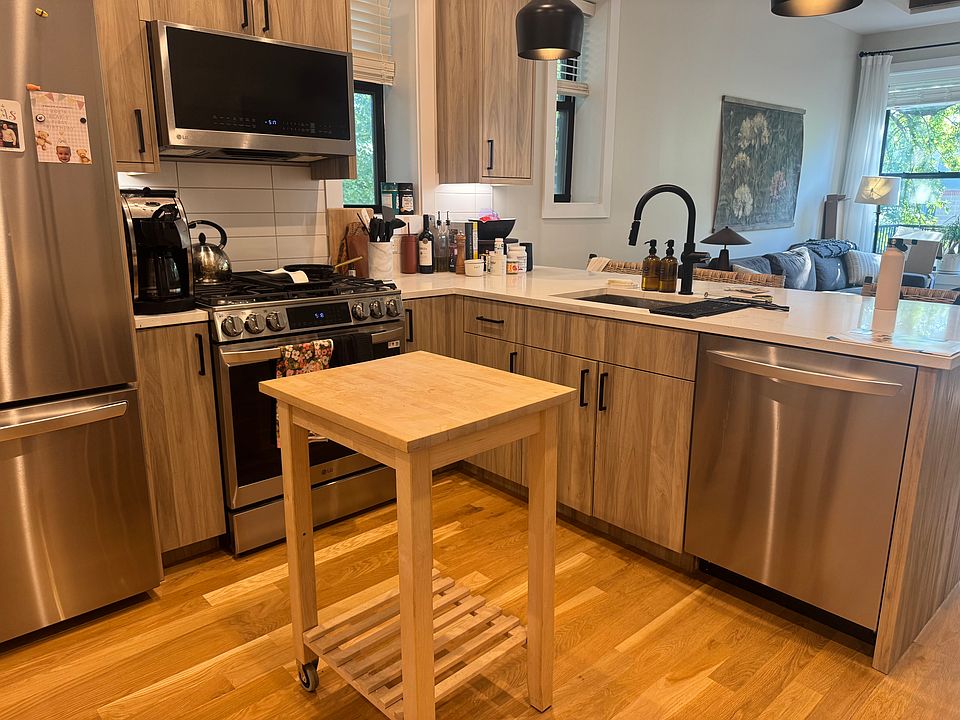 1st image of 2248 N Southport Ave #2