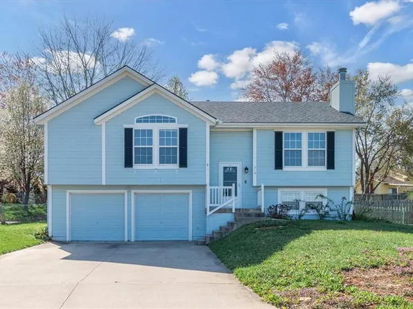 314 Shenandoah Dr, Raymore, MO 64083