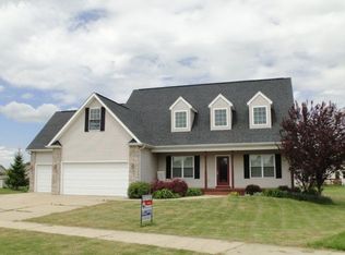 10097 Roblyn Cir, Dimondale, MI 48821