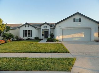 6289 W Dovewood Ln, Fresno, CA