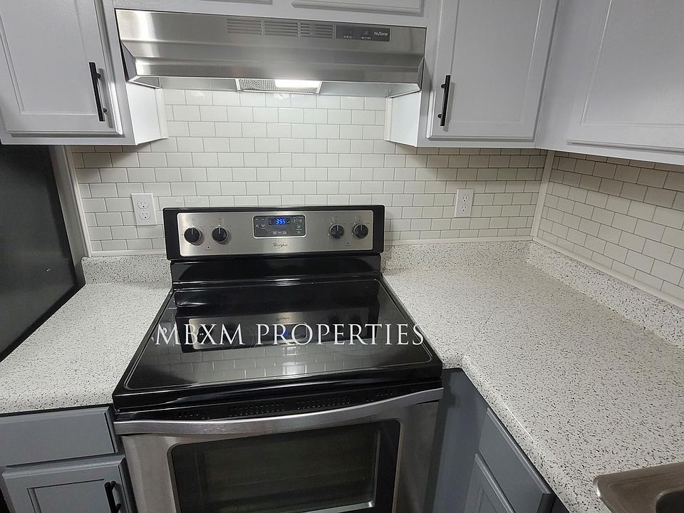 8205 Fort Smallwood Rd Curtis Bay MD Zillow