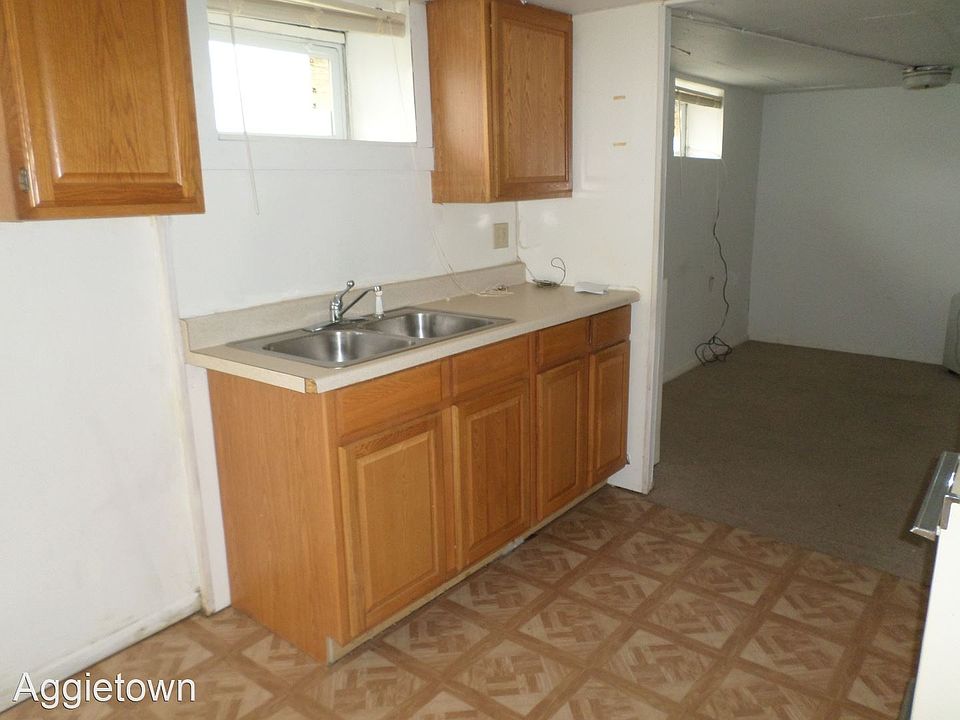 Eleventh 1310 N. Apartment Rentals Manhattan, KS Zillow