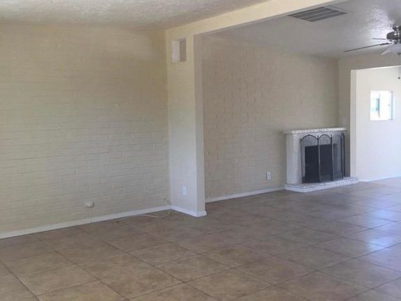 3rd image of 2871 N Sherry Ave