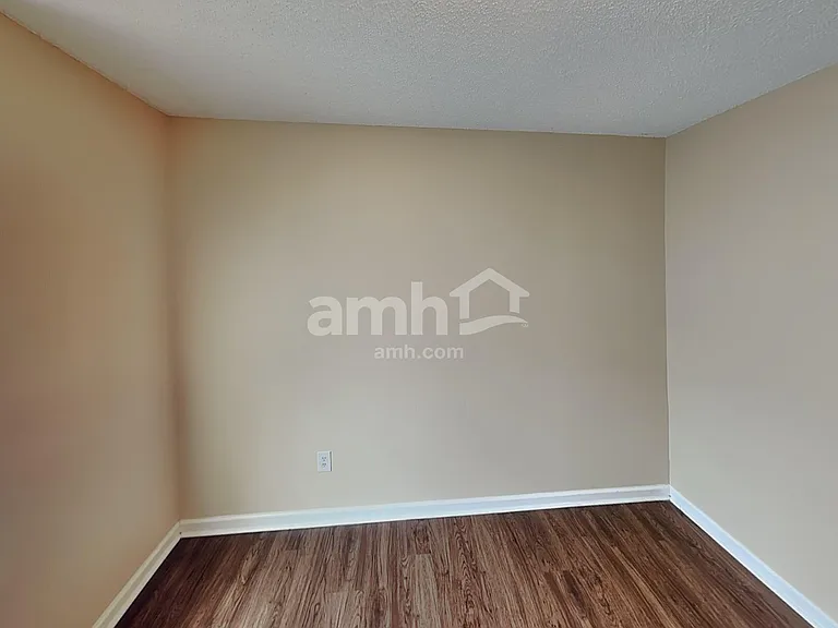 2253 Joann Dr — Photo 13