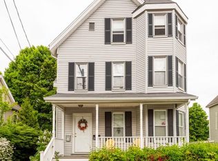 72 Pleasant St, Wakefield, MA 01880