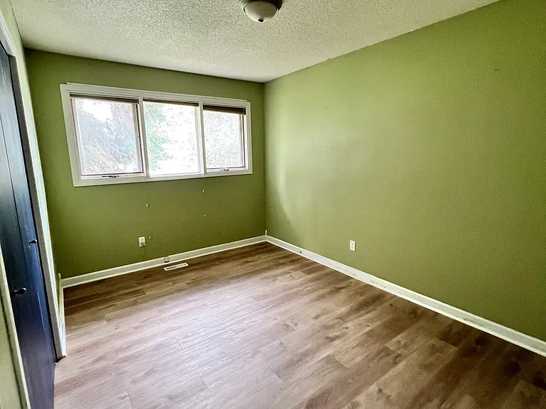 221 Birch Ave — Photo 18