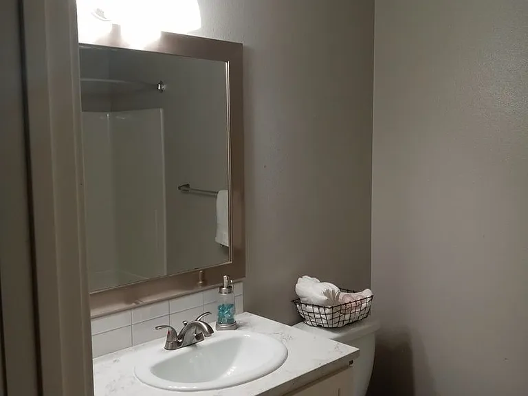Pointe West Apartments — Photo 30