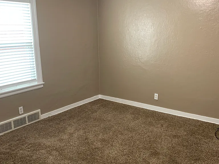 2025 Northover Rd — Photo 14