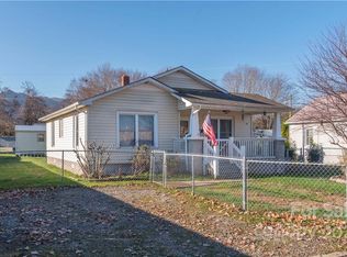 115 Belle Meade Dr, Waynesville, NC 28786