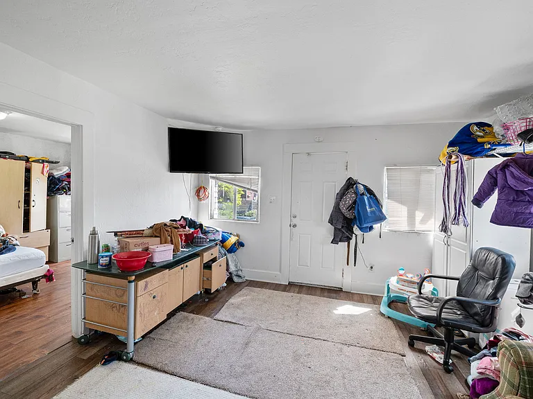 611 Olympic Ave #1 — Photo 6