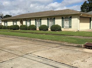 4653 Robin St, Metairie, LA 70001
