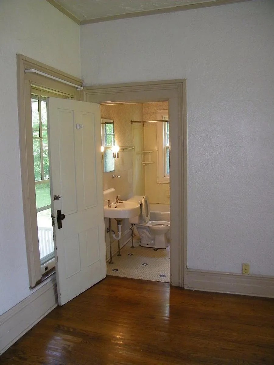 Building Photo - 436 Julian St #1