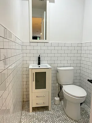 Rented by Corcoran | media 27