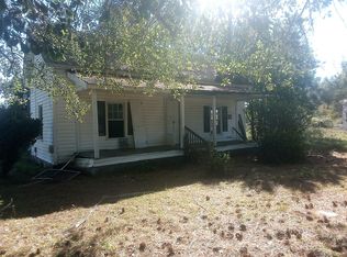 54 Frederick Britt Rd, Bladenboro, NC 28320