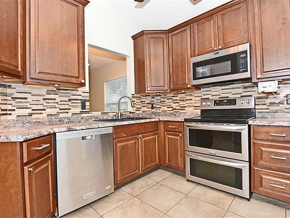 5th image of 510 Whittingham Pl
