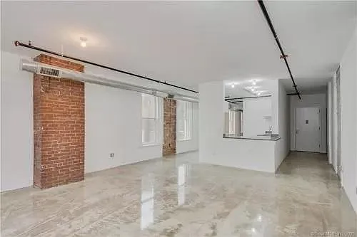 289 Asylum St — Photo 1
