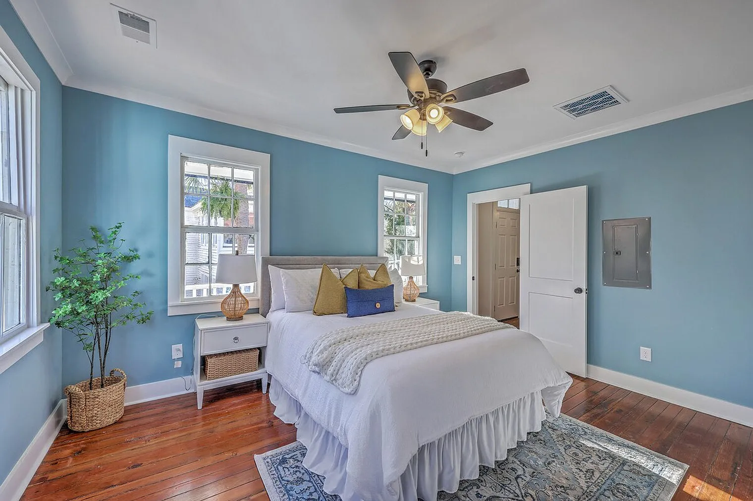 1 bed, 1.0 bath, $3,519 — Photo 2