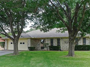 408 Ida Bess Dr, Desoto, TX 75115