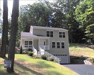 1st image of 26 Cedarwood Dr