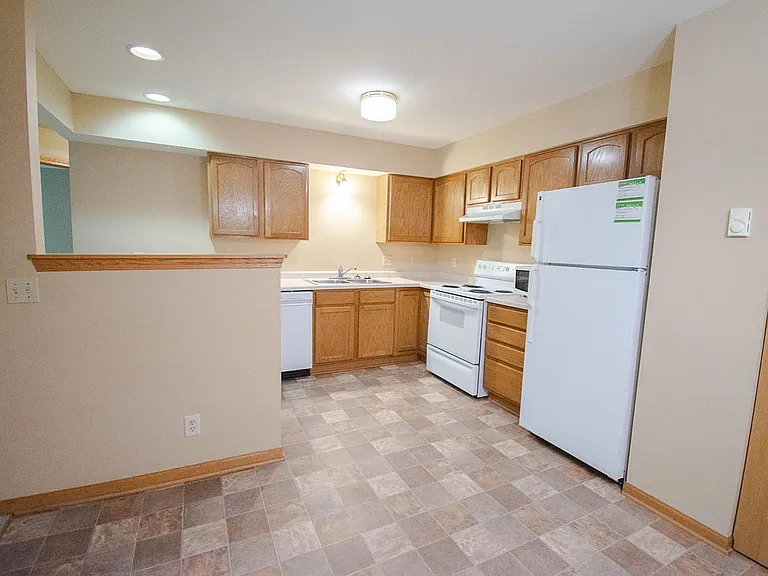 1872 Deerhaven Ln NE #5 — Photo 7