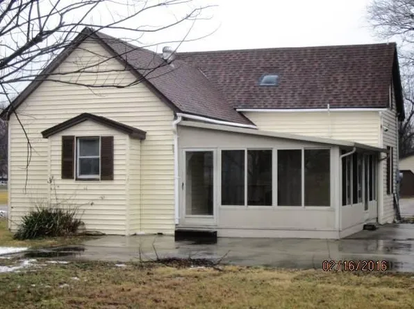 60 E South St, New Minden, IL 62263