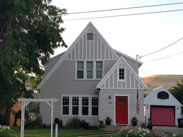 313 E Main St, John Day, OR 97845