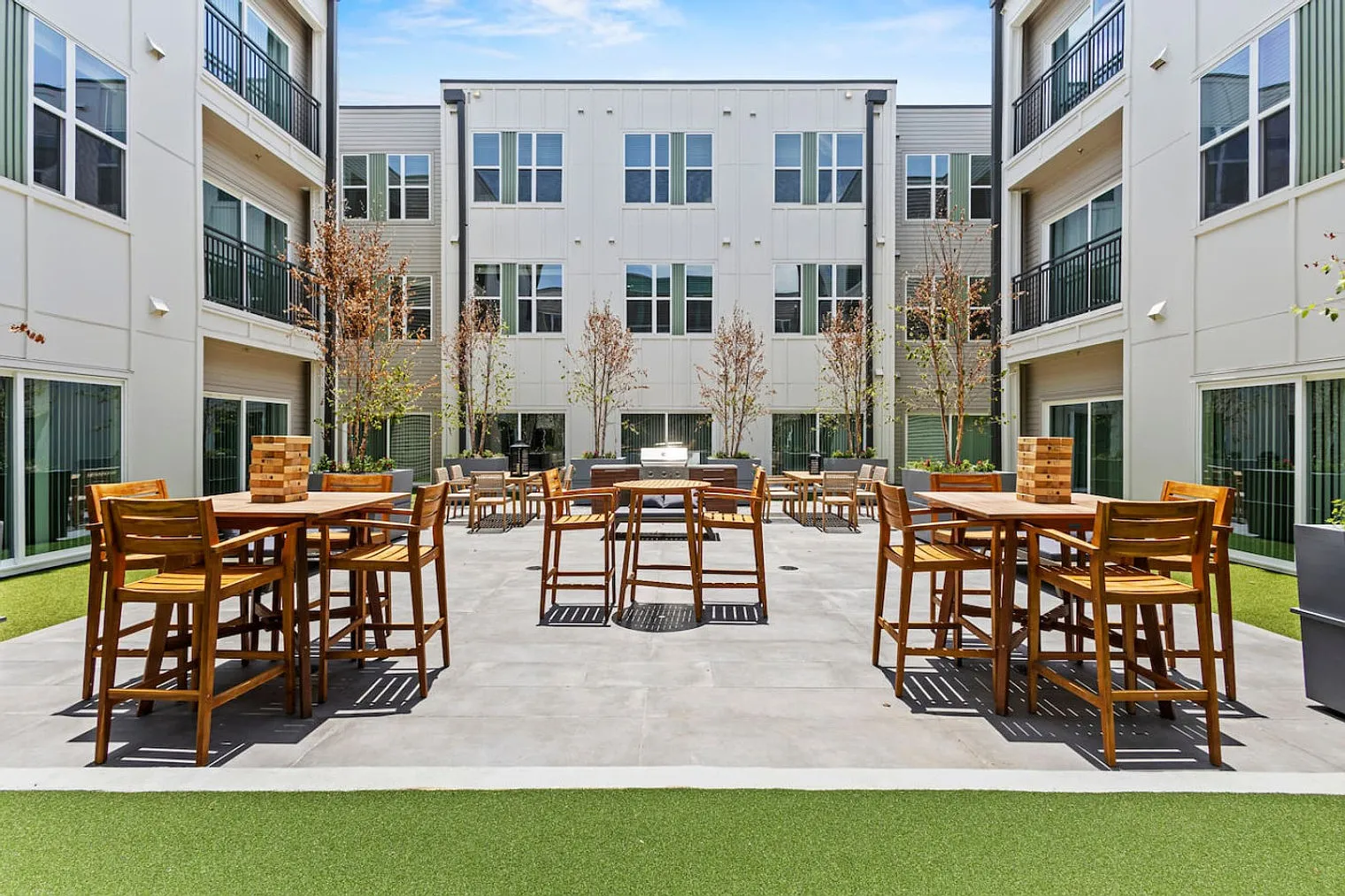 1 bed, 1.0 bath, 301 sqft, $2,577 — Photo 3