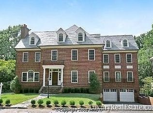 3048 University Ter NW, Washington, DC 20016