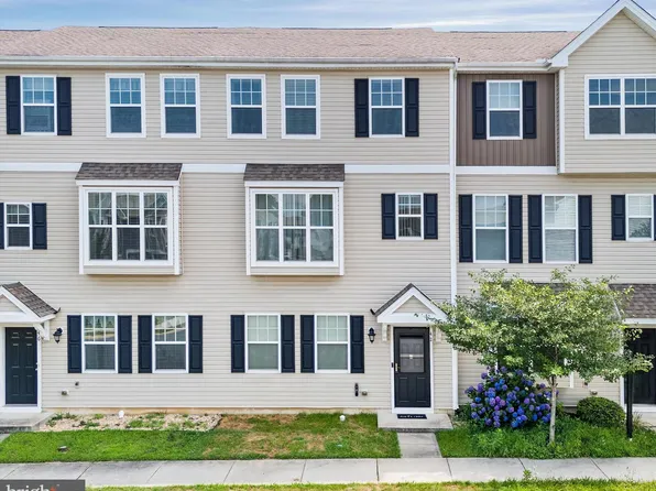 42 Freeborn Ln, Camden-wyoming, DE 19934