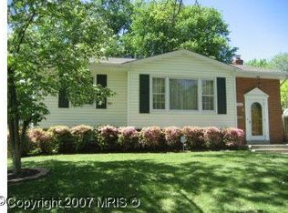 4702 Glasgow Dr, Rockville, MD 20853