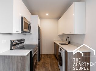 941 W Carmen Ave APT 205, Chicago, IL 60640