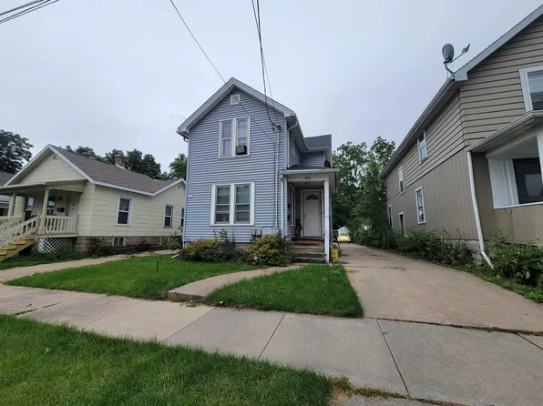 514 Evans St, Oshkosh, WI 54901