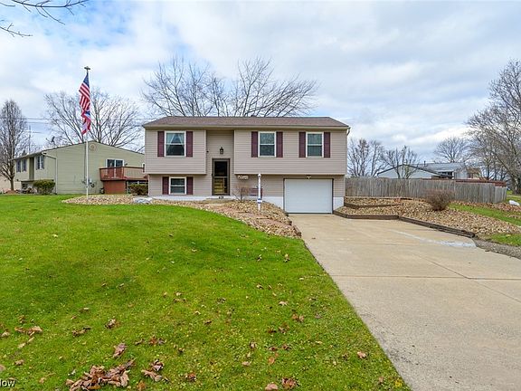 2nd image of 4081 Woodside Dr NW