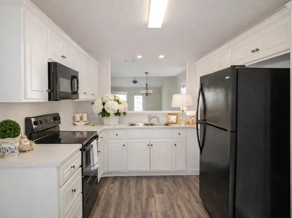 417 Andover Dr, Statesboro, GA 30458