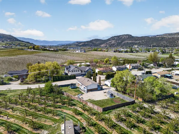 2490 Sexsmith Rd, Kelowna, BC V1V 2E9