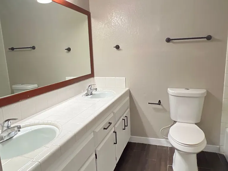 6811 Klamath Way — Photo 23