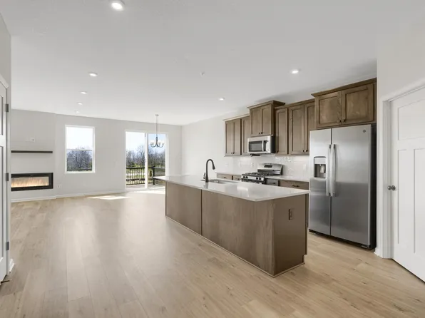 6763 Bluestem Way, Minnetrista, MN 55331