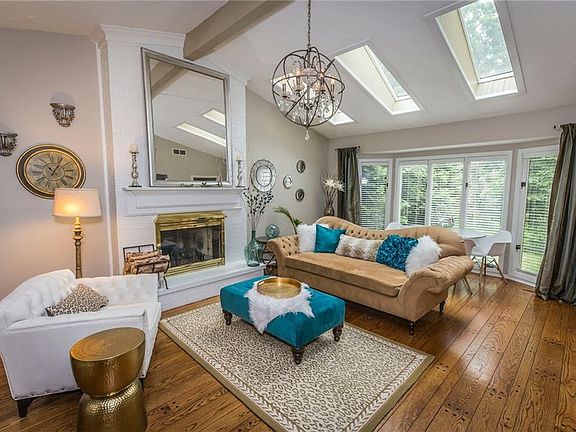 4th image of 1466 Wimbledon Cir