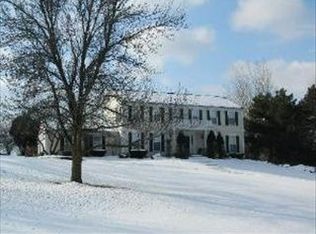 23445 W Cattail Ln, Barrington, IL 60010