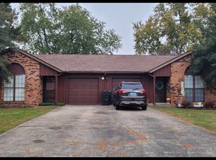 211 Woodbine Dr, Paducah, KY 42001