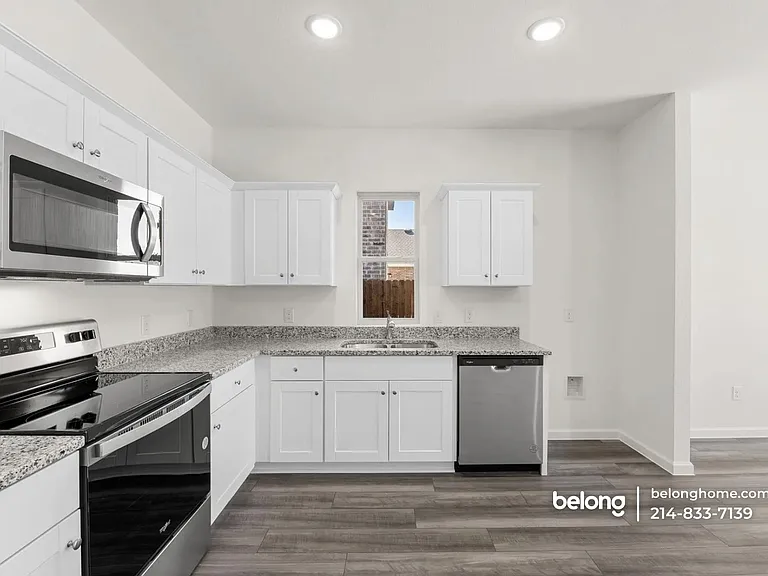 10308 Holycross Ln — Photo 11