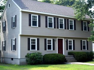 3 Park St, Salisbury, MA 01952