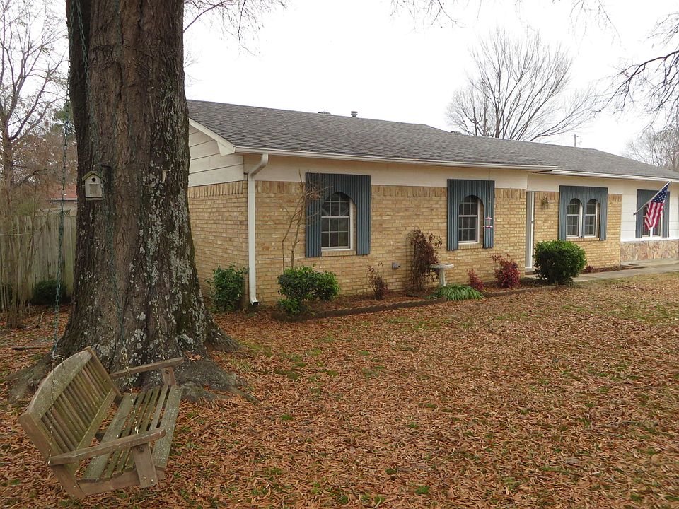 1st image of 3509 E 6th St