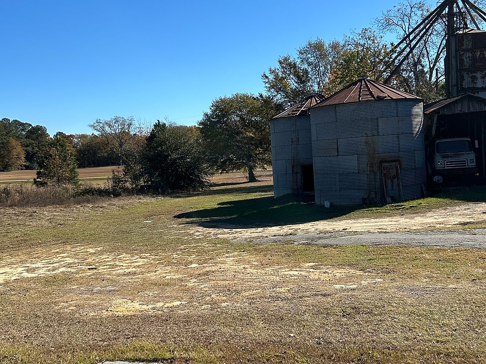 2nd image of 0 2nd St